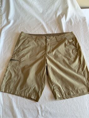 Eddie Bauer -Light Weight Tan Cargo Shorts